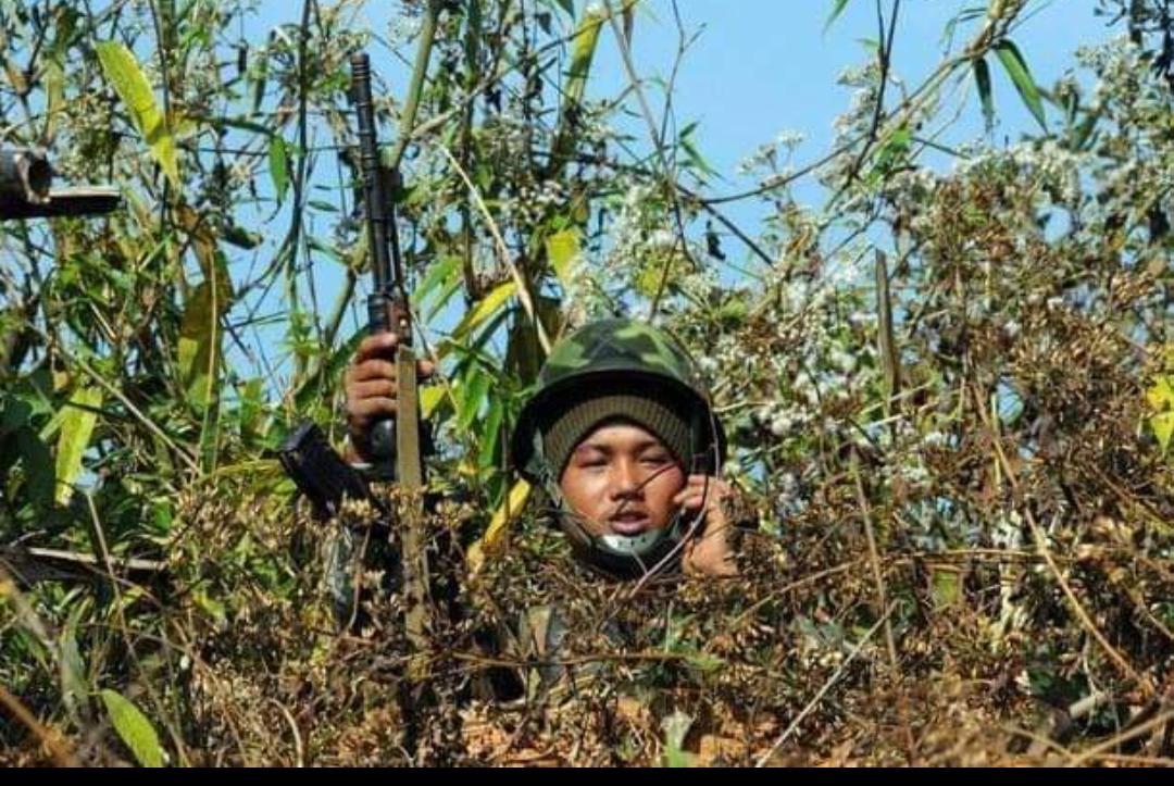 缅军用两手武器清除民族武装组织