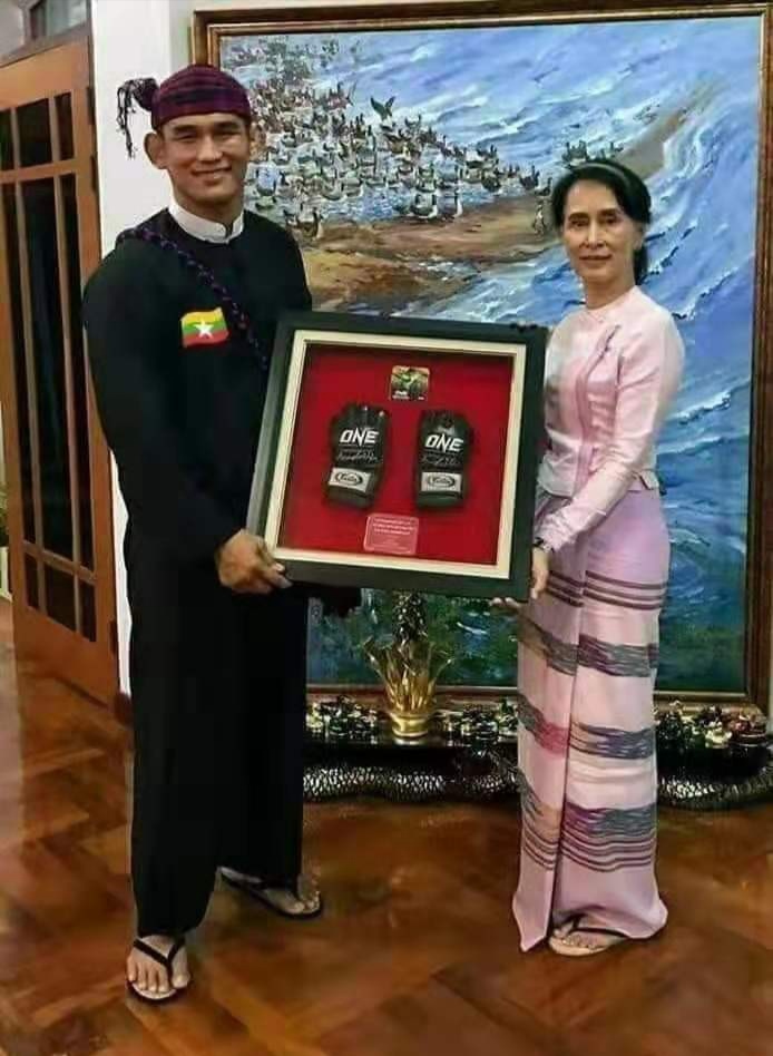 缅甸偶像景颇大地拳手